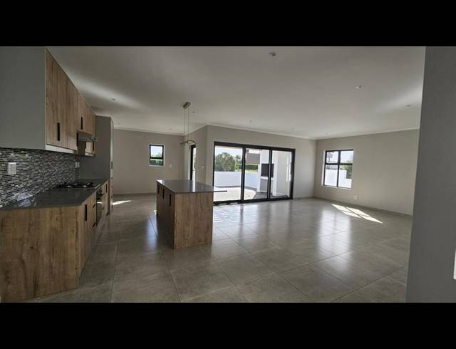 3 BEDROOM HOUSE FOR SALE IN SHELLEY POINT